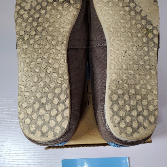 TOMS Haiti Artists Collective Dure’s Pink Flower Women’s size 8.5 (US) - Picture 8 of 8